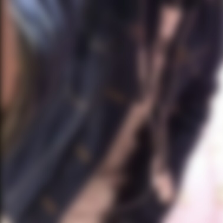 また更衣室で着替えてるところ撮りました！🎀
今回は更衣室に普通にみんないる時に撮っちゃいました。。。
モザイクもマス