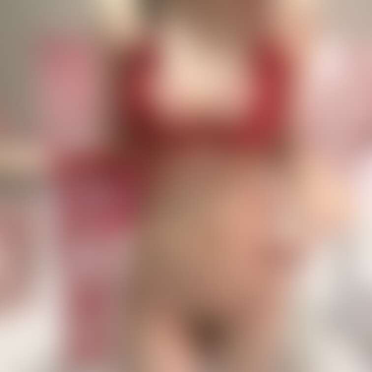 透け透け赤ランジェリー♥️
穴空きだからムラムラしたらすぐ合体出来るね♡