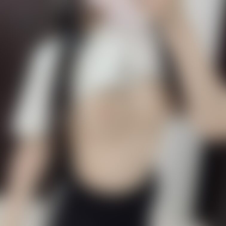 こんばんは、みゆです🌙✨
さっき久しぶりにえっちしてくれました❤︎
髪の毛ぼさぼさになっちゃった😖