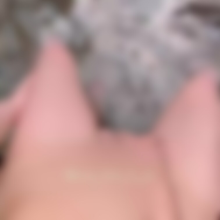 壁の向こう側に人いるのにこんなえっちなことしちゃってごめんなさい🥺🥺

気持ちよかった…💕