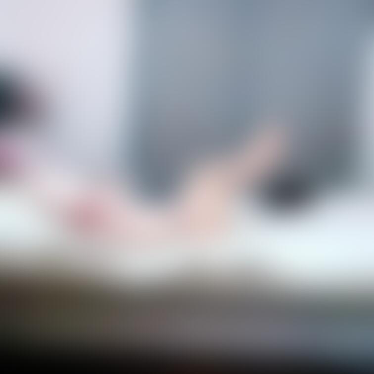 正常位スタイル😍

おはよう💓
昨日やっとオナ動画が撮れたの😭
もうちょっとで編集終わるから今日出せそうだよ🥹💓