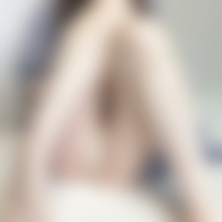 前から♡
すごいくい込んじゃってるの恥ずかしいので、ここでだけ見せるね🥺🫶