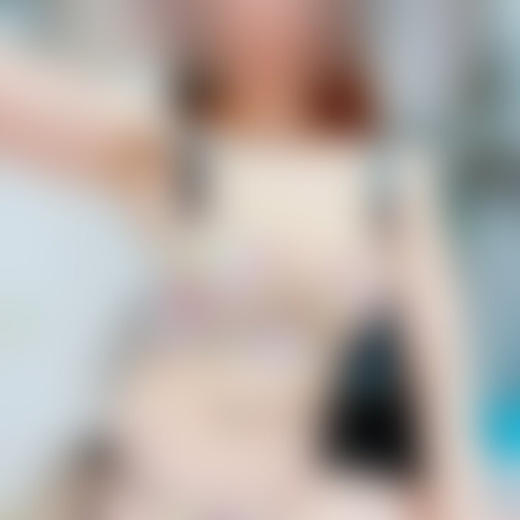 今日はフォロワーさんからいただいた下着😍
紐、ひも、ヒモパン❤️
今週は長く感じたなぁ🥺
帰ったらローストビー