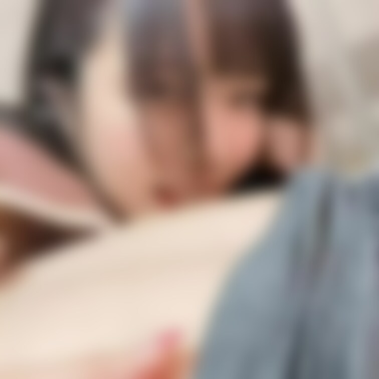 今回の動画は乳首が弱い人、乳首舐められるのが好きな人にオススメの動画ですよ～🍒


みゆに乳首責められてどうですか