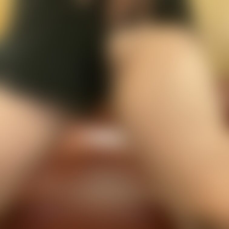 むちむち人妻　パジャマでお邪魔