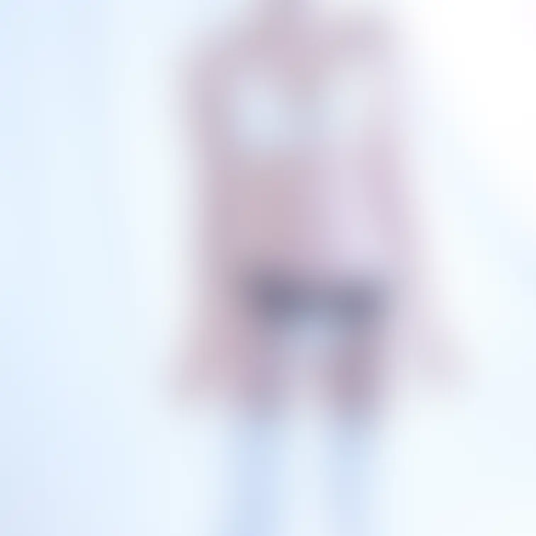 レザーランジェリーの試作ガーター写真です
ランジェリーは普段使ってるもの・・・