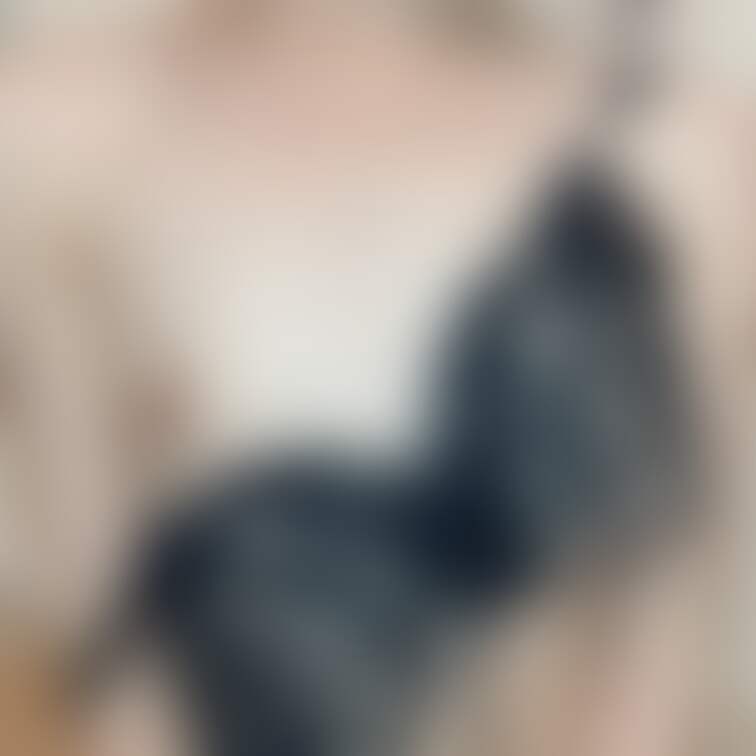 *⑅୨୧ 画像プラン向け ୨୧⑅*

昨日の服ぬぎぬぎしたよ♡
美玖のち〇びいっぱい見てほしい…💕

みなさん