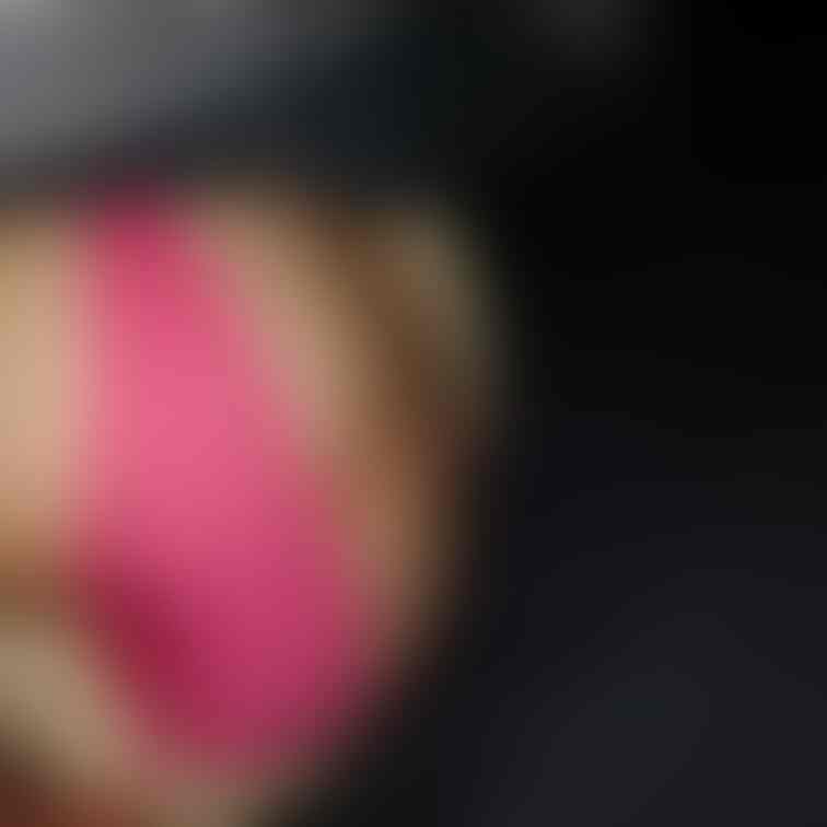 ワレメチラッ(´・ω・`)