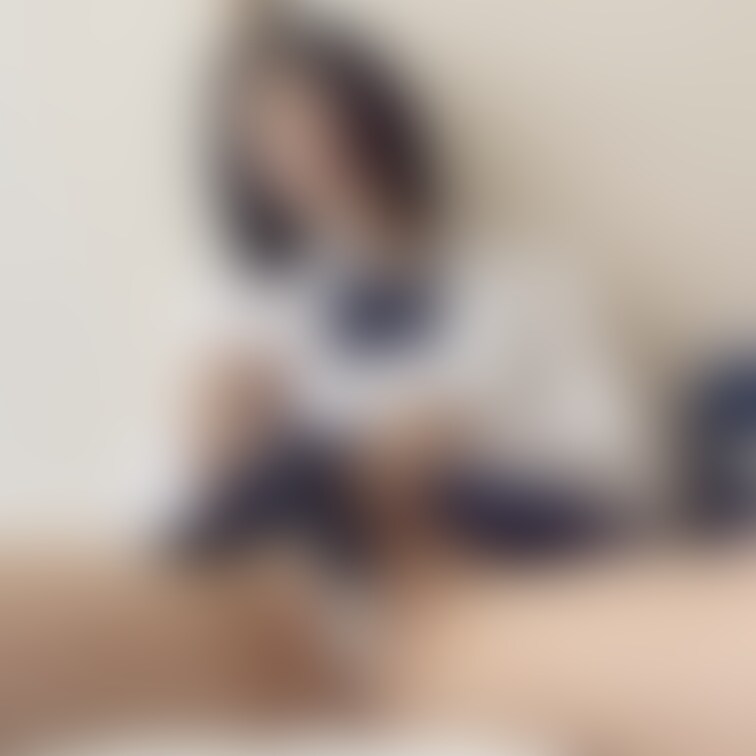 久しぶりに制服コスで電マオナニー♪最近オナニー動画あげてなかったので☺️💦最近新しくスクバも買いました💓中には使ってない