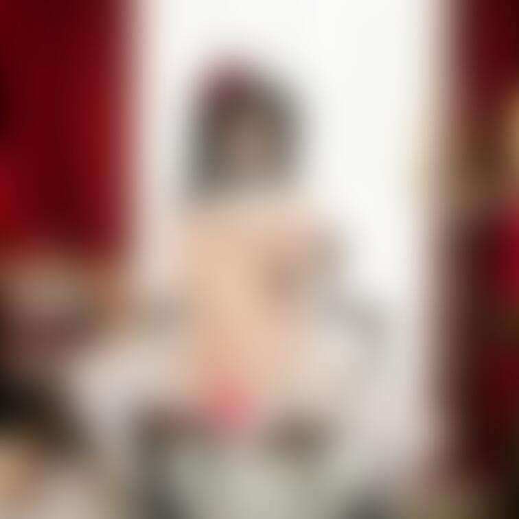 暑い日は、
我慢せずに脱ぐのがいいわ