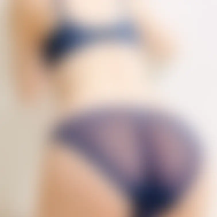 壁に手をつかせて何するつもり❔₍ᐢ. ˕ .ᐢ₎♡