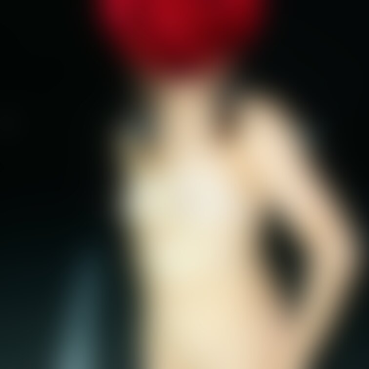 ほんとは誰かに見られたい
三つ編みの痴女人妻