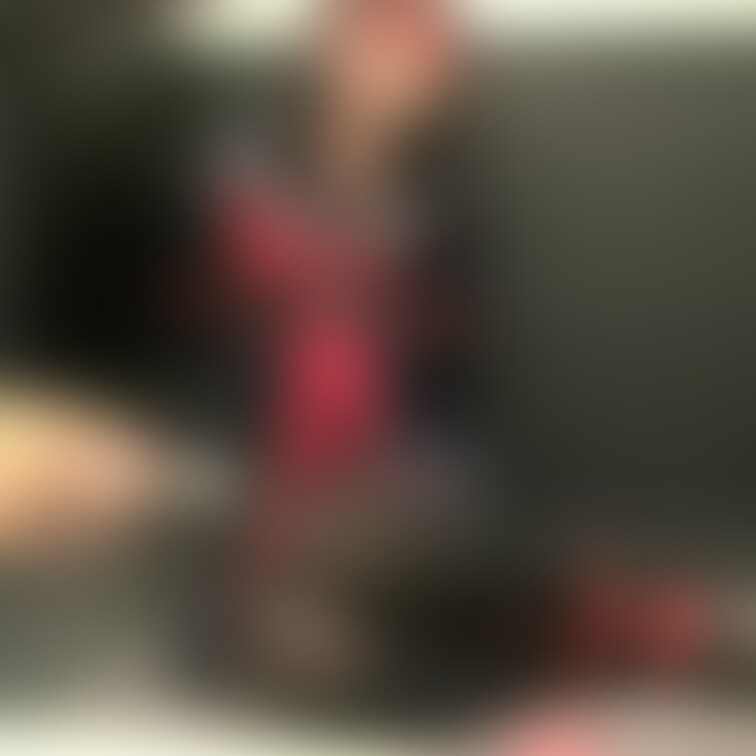🎀【超マニアック】M女装○○○、餌付け○○○

内容：縄で縛り上げたM女装○○○の鼻をつまみ、むりやり食べさせたり顔