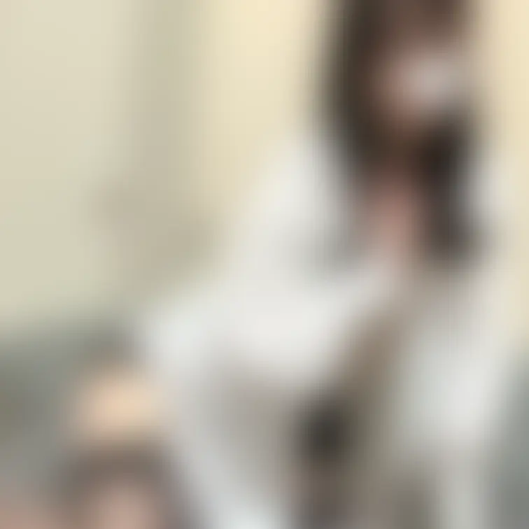 右上のいいねを押してから見てくださいね🐰🎀

ちょっと保健室の先生っぽいですか？
私に夜の検診させていただいてもよ