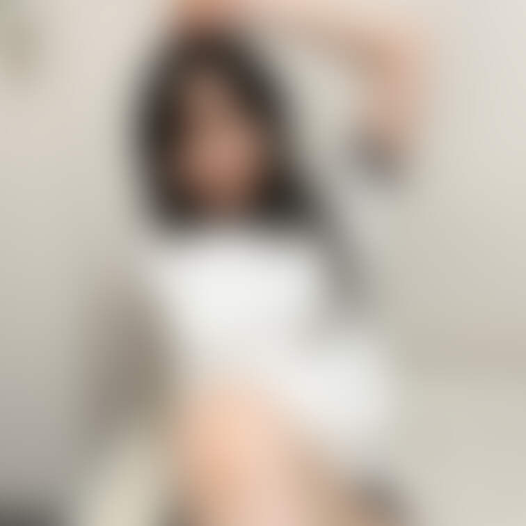 こんにちは~ 咲雪華奈です❄️
今回は体操服とブルマを着てみました
体育授業の気分出ちゃいますね☺️
ク