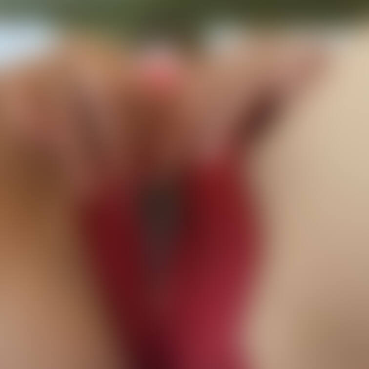 それともぉ、、、
ドス黒くて、、卑猥で、、
エロくて、、いやらしい、、
グロい、、マ◯コ、、ですかぁ。。。