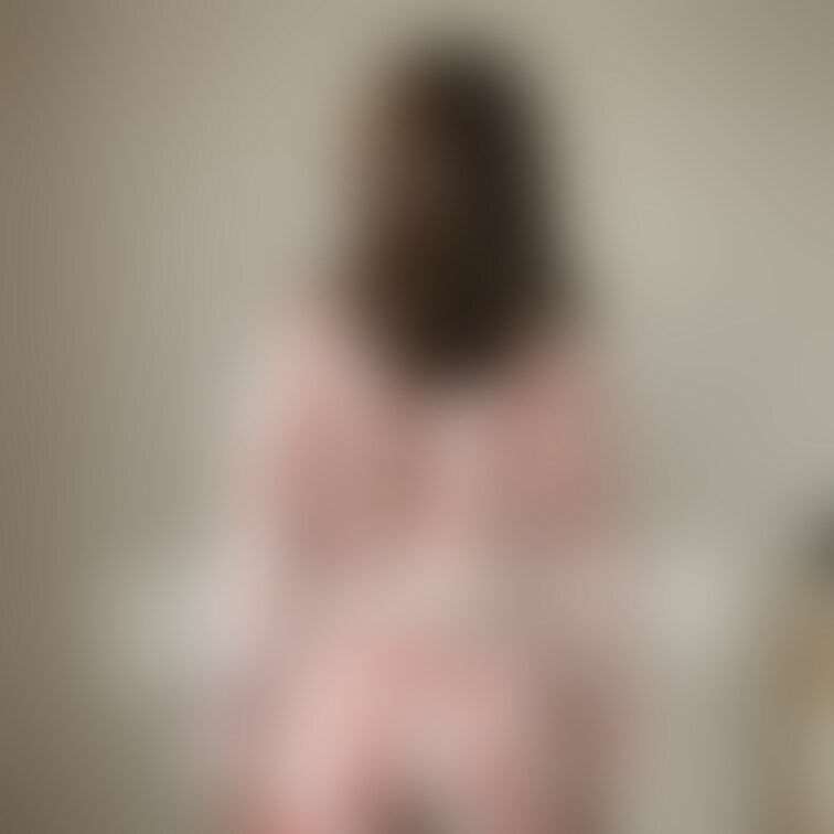 義○○○のパジャマの後ろ姿
気づかれないように慌てて撮ったので上すぎました。
でもお尻の食い込み具合がたまり