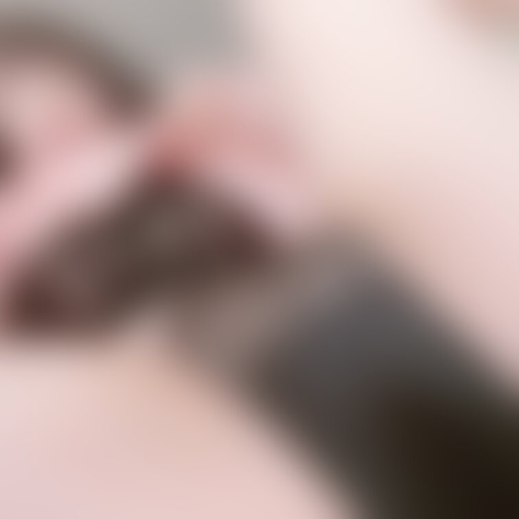 より目舌出し
最初ぼかし無しにしようとしたけどさすがにアレなのでうっすらぼかし入れました