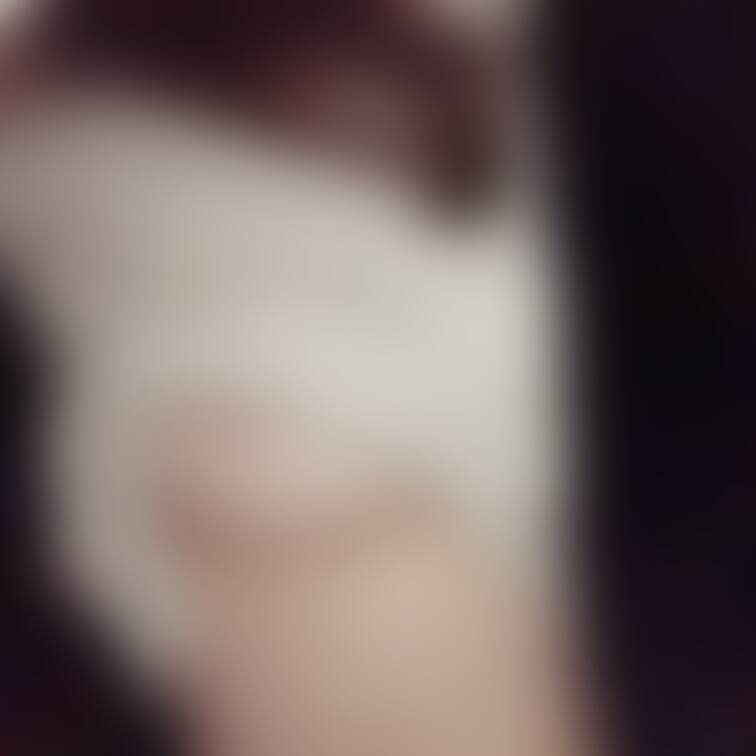 こんばんはnemoです!
今夜は仕事帰りに露出しちゃう姿をお届けします!!
仕事終わりにムラムラしちゃう事っ