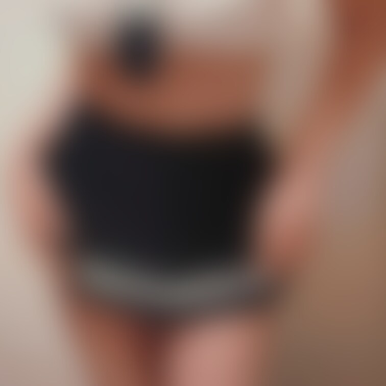 【制服コス】Aセット📷3枚
①立ち姿:フロント
②立ち姿:バック
③下乳汗つき💦
※乳首勃っちゃってるのはみない