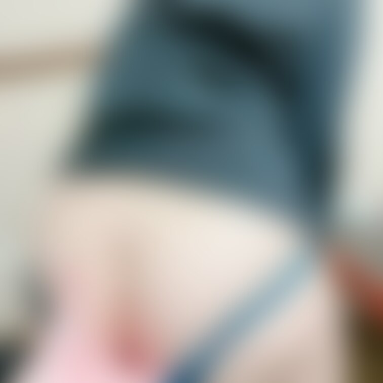ご飯食べてたら旦那様に立てって言われて、めくられて指を…♡
