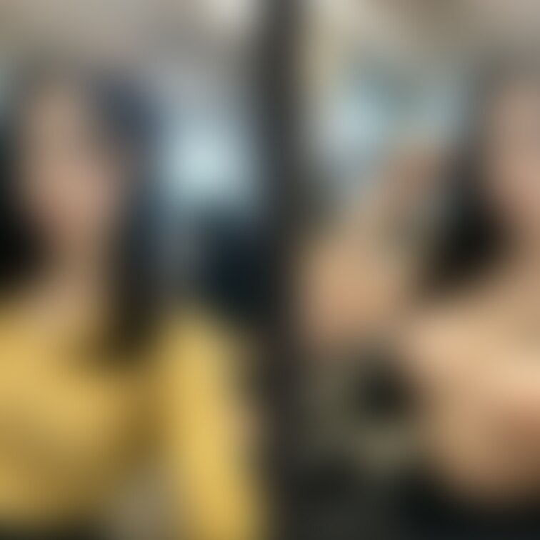 着衣と脱衣を並べた画像です。画像№933