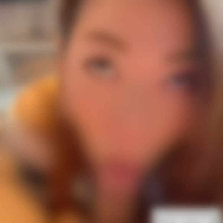 【モザは激薄】
超ドアップ肉便器妻YuYuのフ◯ラのショート動画です
むちゃくちゃ楽しそうに可愛い顔して咥えてます♡