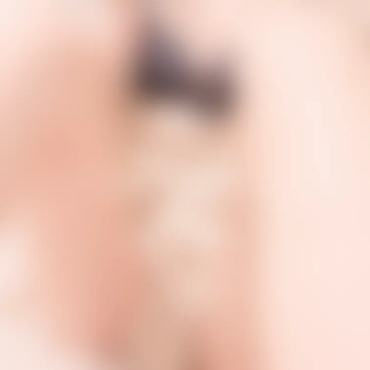 可愛い服脱いだら可愛い下着🫶
下は履いているかな❔🤭💕