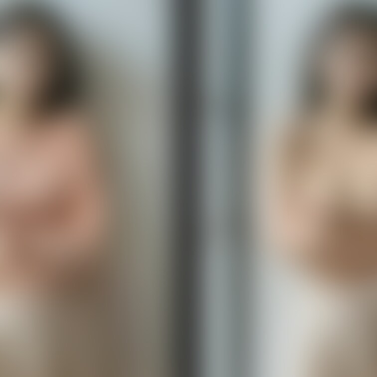 着衣と脱衣の並べた画像です 画像№1543