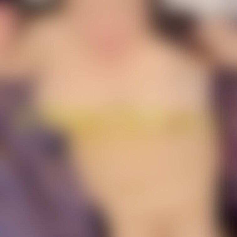 生で正常位。
 乳首責められながら、ローターでクリちゃんも。
 3点責めで2度到達できて大満足。
 最後は、中でた