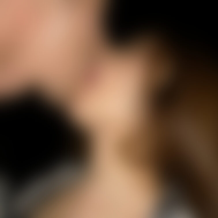 【ボディストッキング露出で興奮する淫乱他人妻】
興奮し過ぎてキスをしただけで全身ガクブル状態…
最高潮に
