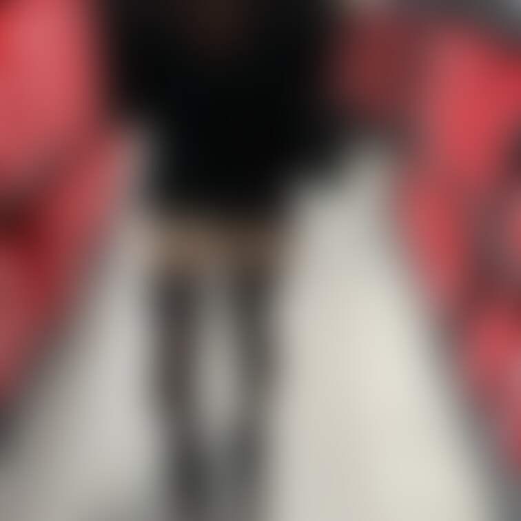 こんな格好で歩いてたら見ちゃいますか？☺️