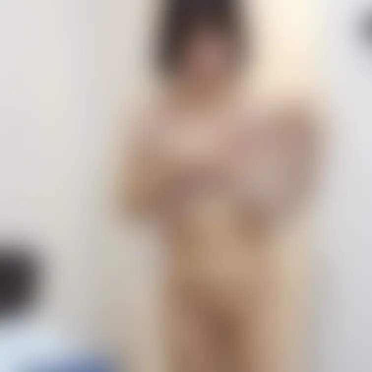 りんのお風呂上がりのタオルで体を拭く姿。パイパン割れ目が丸見えになってるので極小モザイクつけました。

セクシーアイ