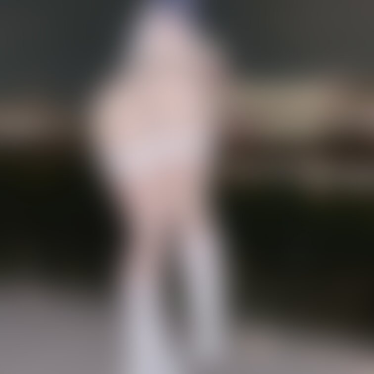 おにゅーの衣装でお散歩してきたよ🥰
ハイレグがま◯こに食い込んで気持ちい...💭

《いいね♡》が活動の励みになり