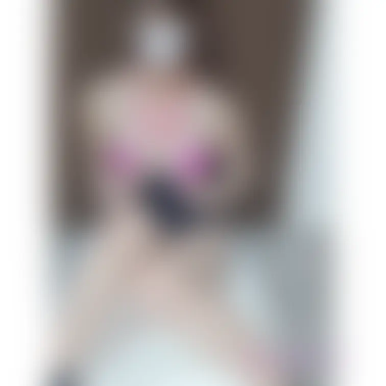 自分の腋毛とワキガ嗅ぎながら乳首おなとリモコンクリ責めの２点おなにー♡立ったまま腰へこへこお漏らしで下品にイっちゃった！