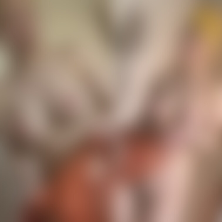 朝から全裸で家事❤️
外から見えてそう💦