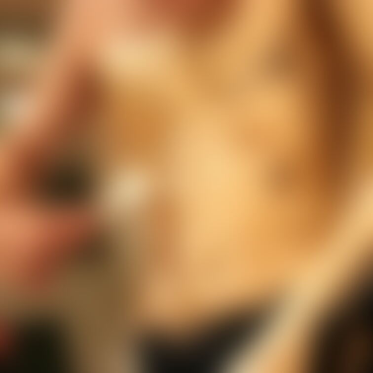 【イケメン金粉体験③】
 かっこいい男の子に金粉まみれになってもらいました！5枚ずつ写真をアップしていきます！
 （
