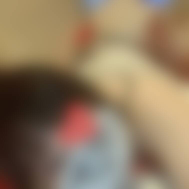 おしりがチラ見えする
このポーズ…🥺💕
得意です(笑)