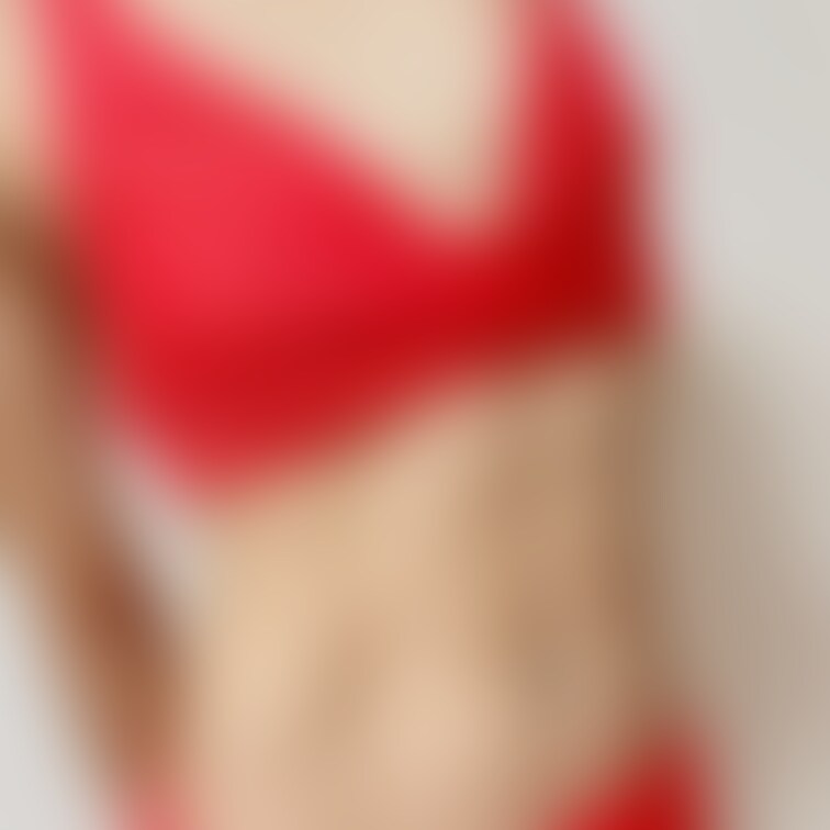 ちっぱいだから、隙間からハミ乳首しがちだから、しっかり守ってください🤲♥️