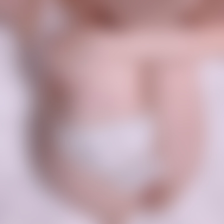 舐めて欲しいから脱いじゃった、、