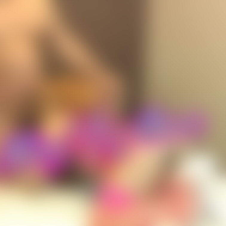 妻とのハメ撮り画像☆マジック落書きプレーの後はフェラチオご奉仕中🤗