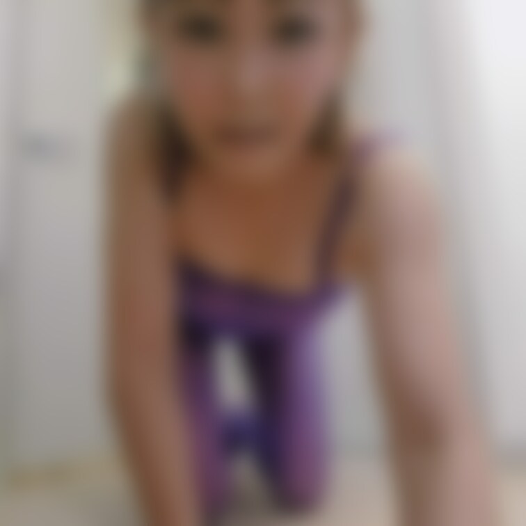 紫ラメタイツ💜
これはインパクトあるね〜

穴あきタイツ姿で
次回からオナニーシリーズ始まるよ😁

まずは