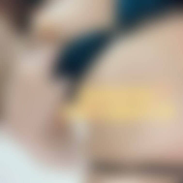 😋Smileぷらん😋

えっちぃムダ紐下着とあめぱい🍭💞
ぺろぺろする？ギューっする？デコピンする🤭？