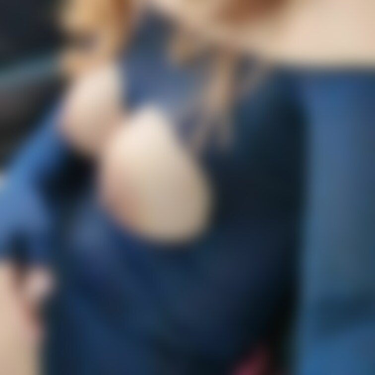 本日デリヘル出勤中の送迎車から…
おっぱいポ○○○🥂