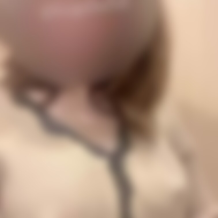 ノーブラと思った？

ちゃんと下着着けてるよ👙💕
こんなおデートどうですか？