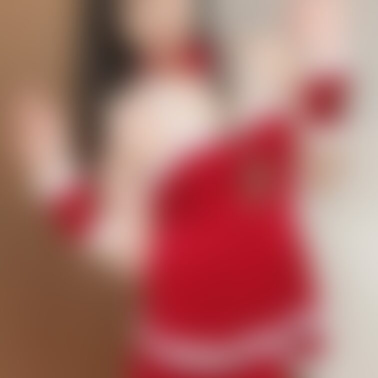 サンタコスしてみました🧑‍🎄💕