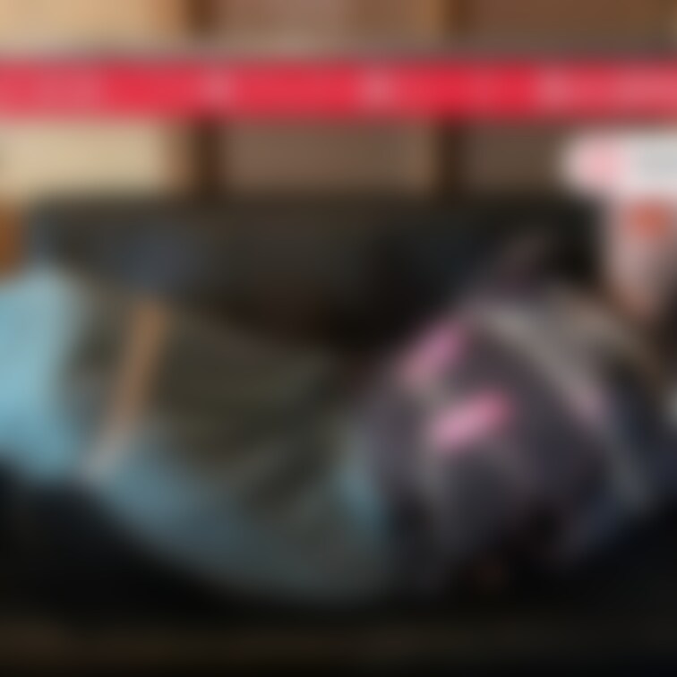 🎀女装○○○ソファ鼻フック・鼻ローター責め○○○

内容：口に大きなボールギャグをはめられ鼻の穴にミニローターを入れ