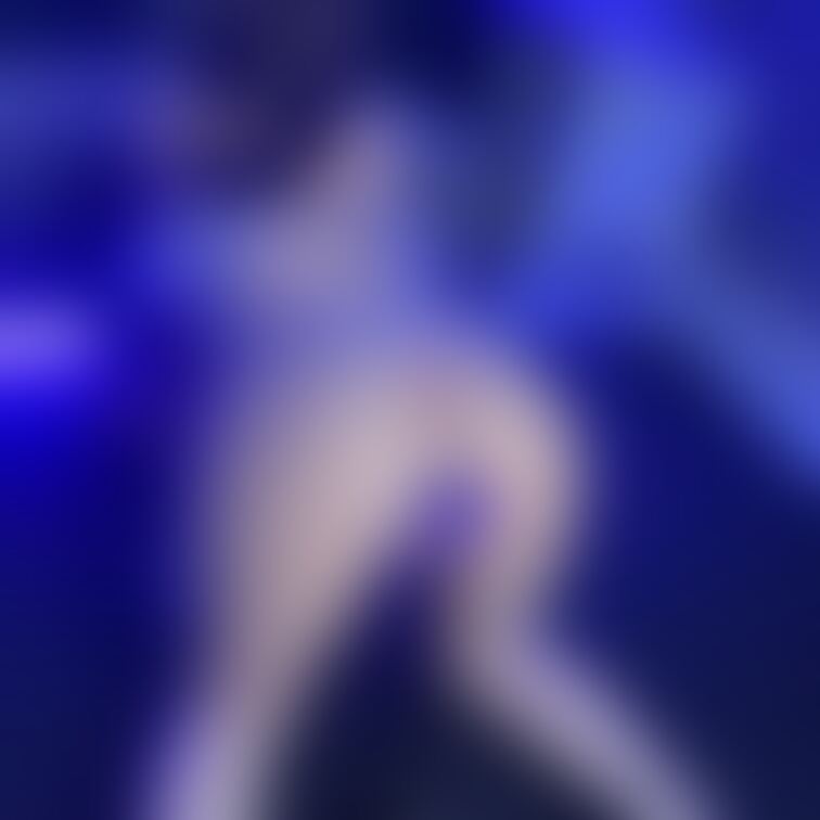 つやつやの穴空きノーパンパンストでアナルプラグ挿入されちゃいました😖💜きもちぃ💜

💋直接連絡先を交換して私を肉便器