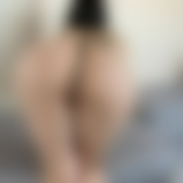 フォロワー様からいただいた
パールつきのショーツ❤️
動く度に食いこんで気持ちいい💦