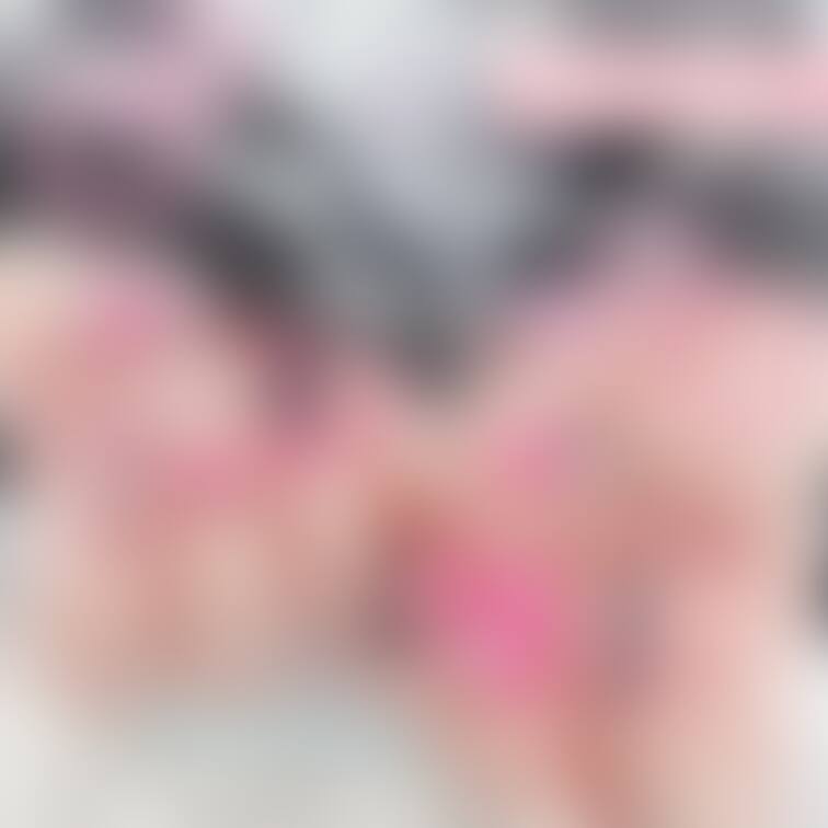 2月ネイル‪𝐃𝐚𝐲‬💅✨
バレンタインネイルにしました！
ピンク×黒の組み合わせと、ポップなパーツでめちゃくちゃかわ